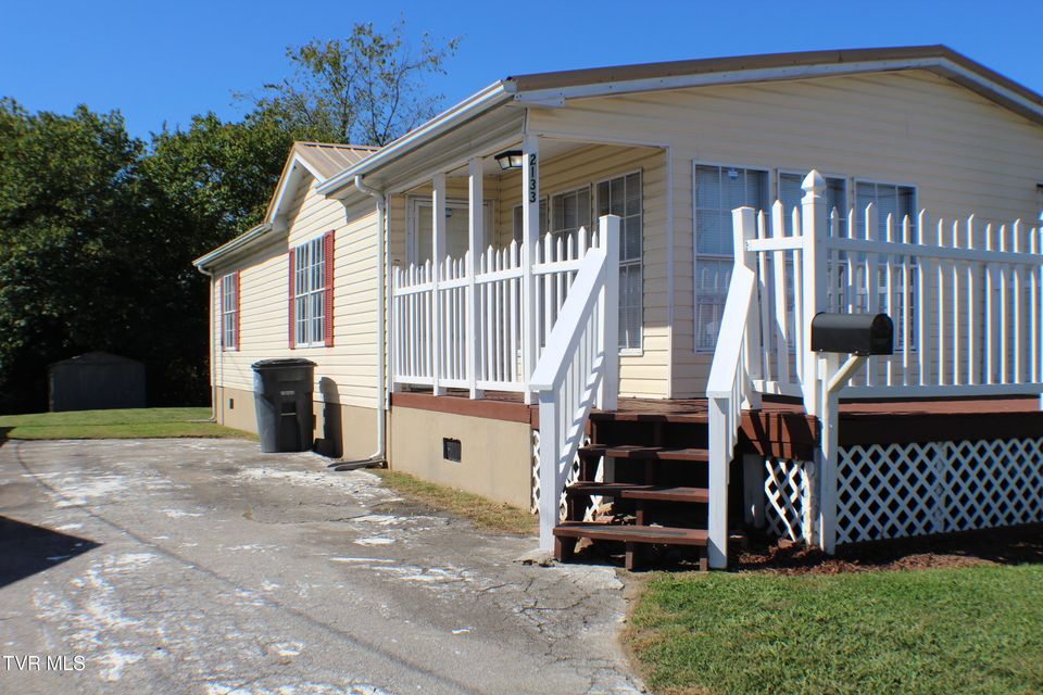 Photo #45: 2133 Stadium Drive