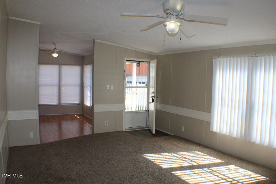 Photo #12: 2133 Stadium Drive