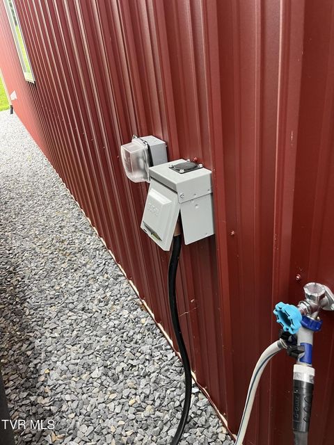 Photo #29: 269 Oklahoma Road