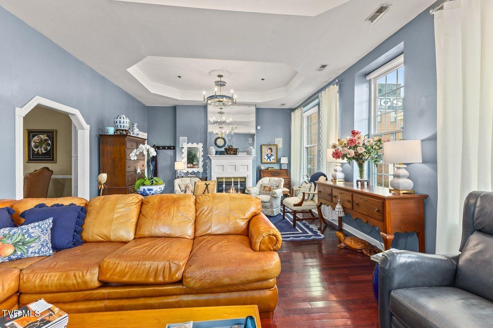 Photo #12: 414 Roan Street