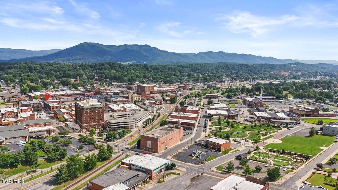 Photo #29: 414 Roan Street