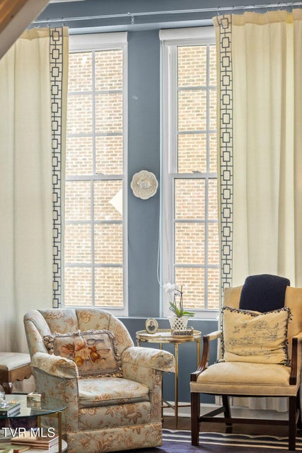 Photo #10: 414 Roan Street