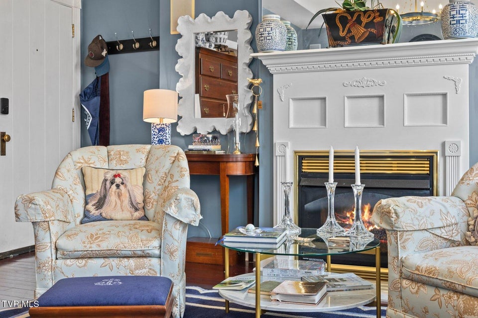 Photo #7: 414 Roan Street