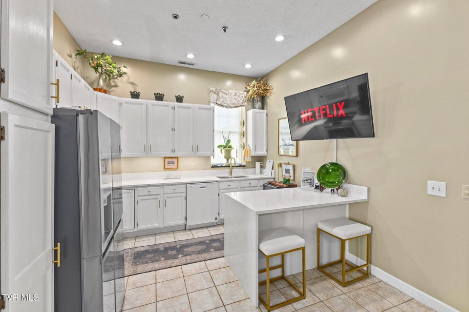 Photo #14: 414 Roan Street