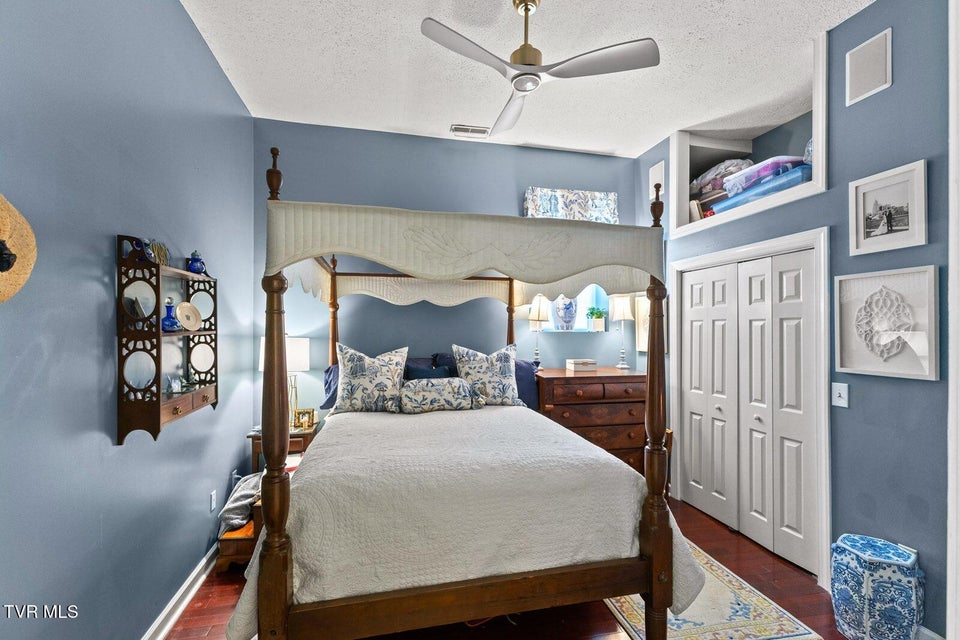 Photo #19: 414 Roan Street