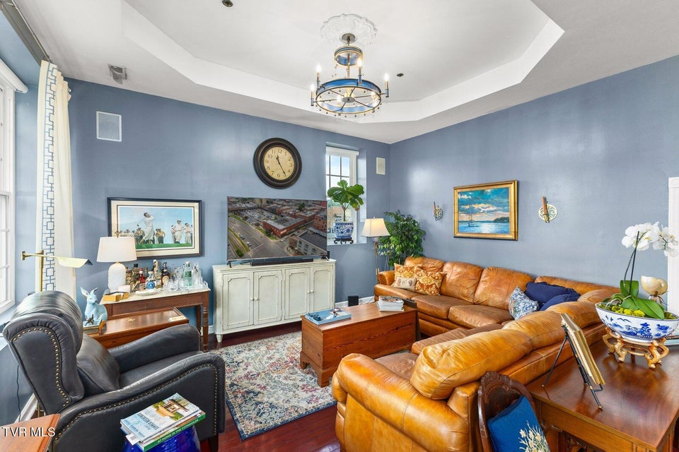 Photo #9: 414 Roan Street