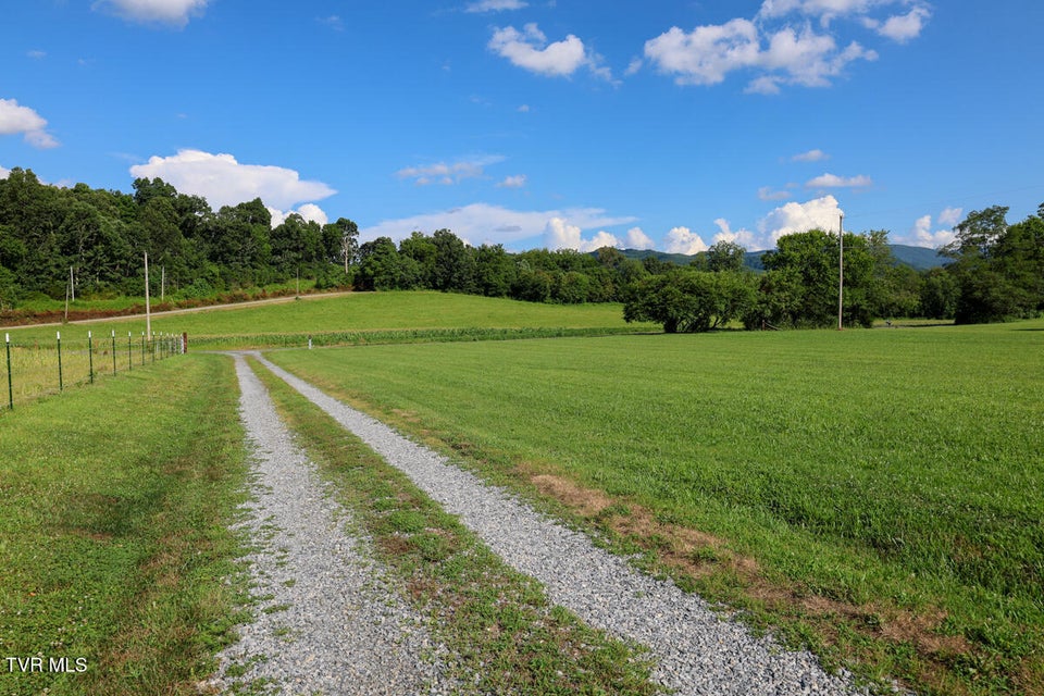 Photo #10: 269 Oklahoma Road