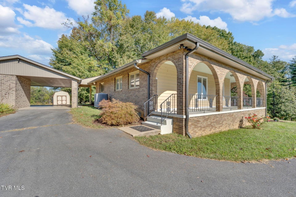 Photo #9: 1080 Hidden Valley Road