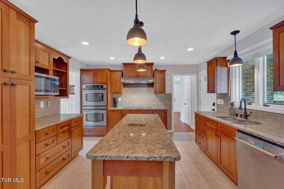 Photo #20: 1080 Hidden Valley Road