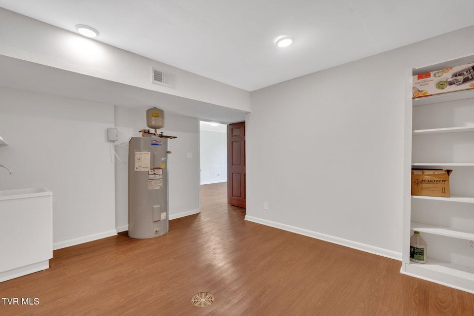 Photo #45: 1080 Hidden Valley Road