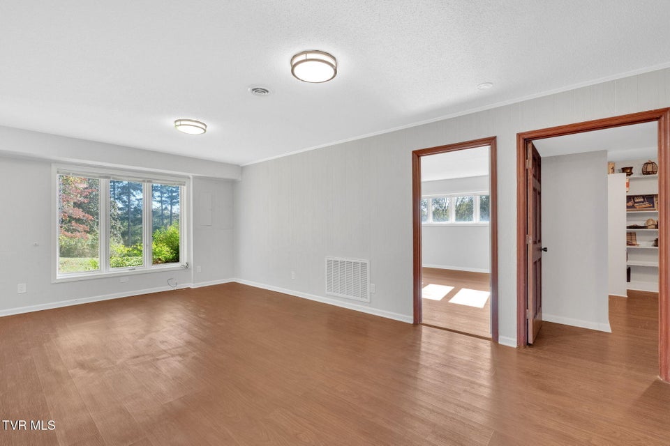 Photo #40: 1080 Hidden Valley Road