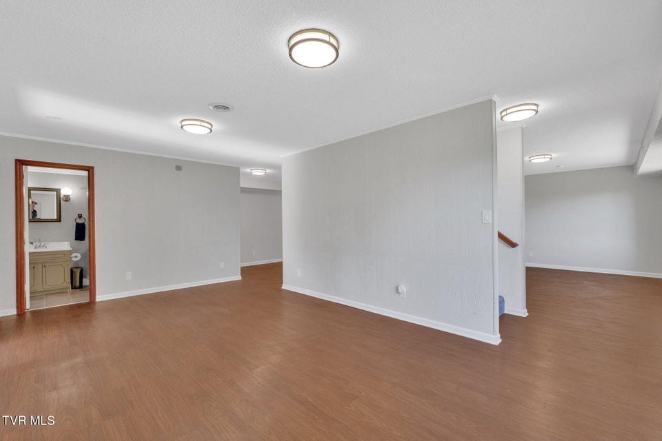 Photo #39: 1080 Hidden Valley Road