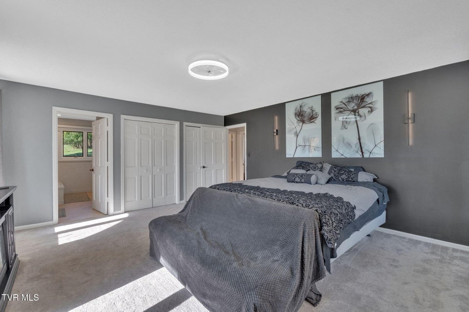 Photo #25: 1080 Hidden Valley Road