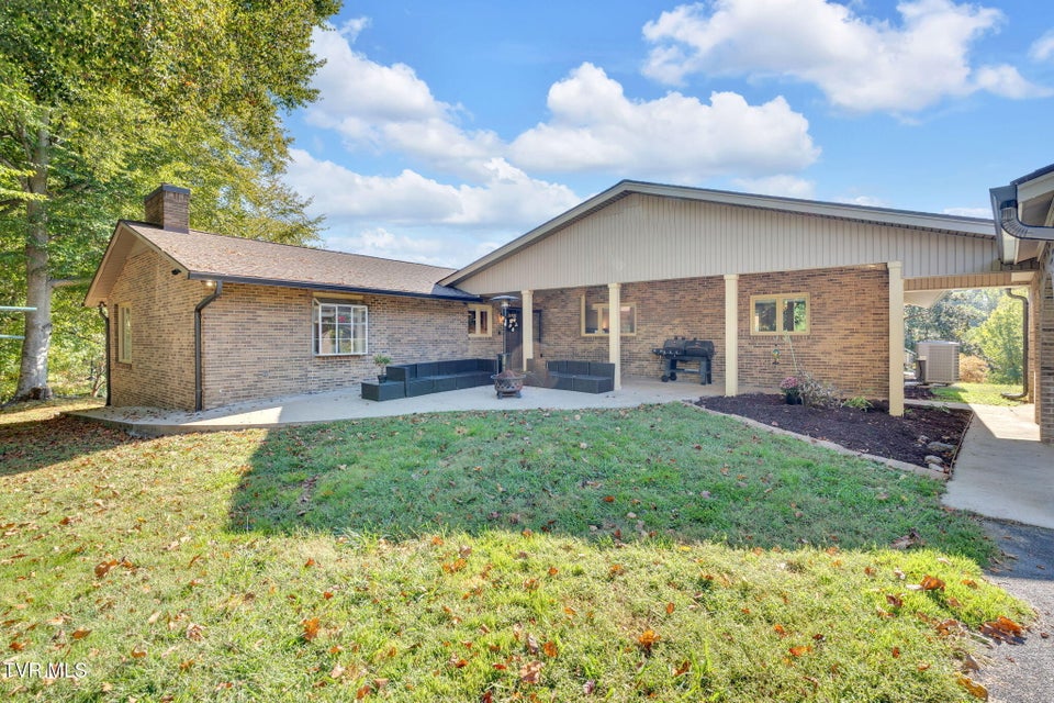 Photo #4: 1080 Hidden Valley Road