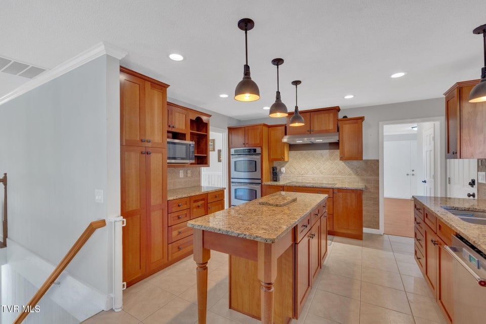 Photo #21: 1080 Hidden Valley Road