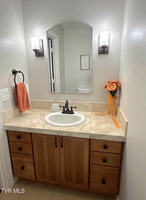 Photo #31: 1080 Hidden Valley Road