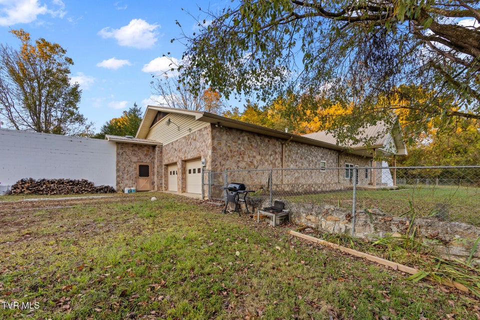 Photo #17: 645 Elmwood Road