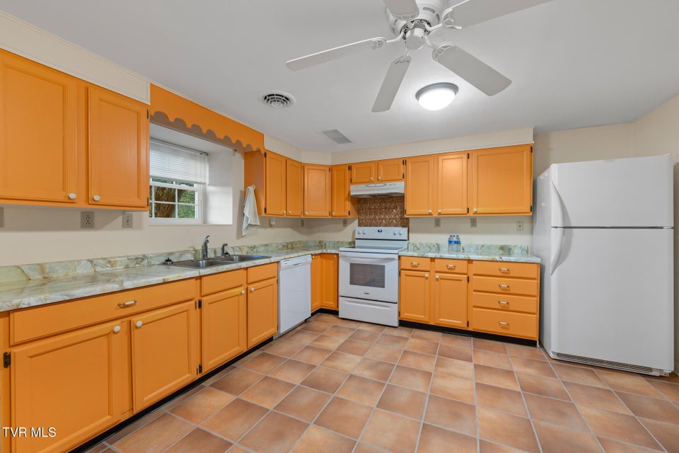 Photo #25: 645 Elmwood Road