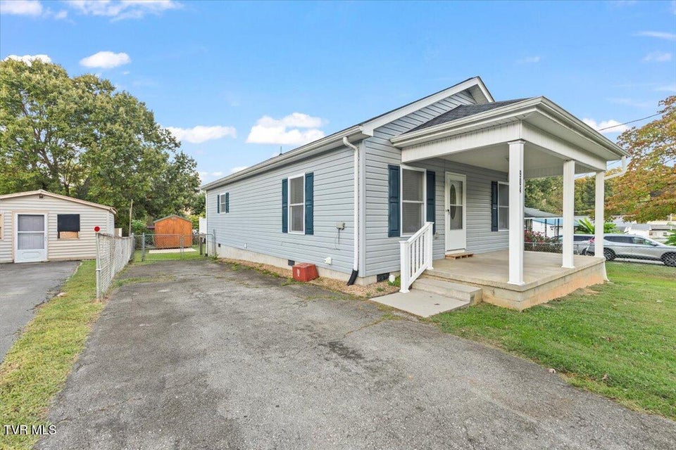 Photo #2: 904 Mcarthur Street