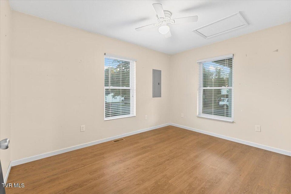 Photo #6: 904 Mcarthur Street