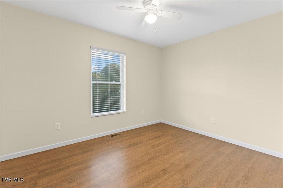 Photo #9: 904 Mcarthur Street