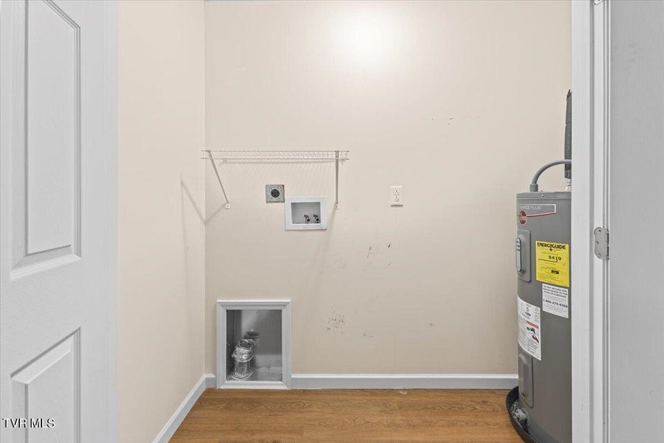 Photo #11: 904 Mcarthur Street