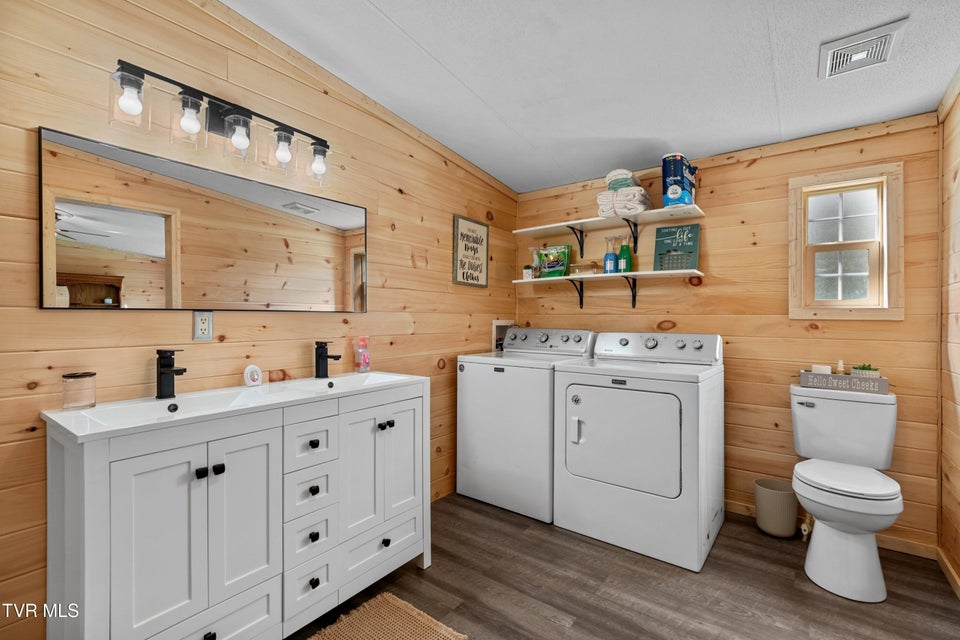 Photo #6: 2973 Chinquipin Road