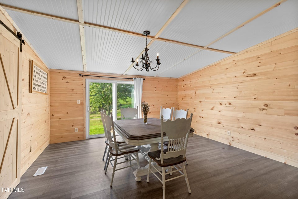 Photo #11: 2973 Chinquipin Road