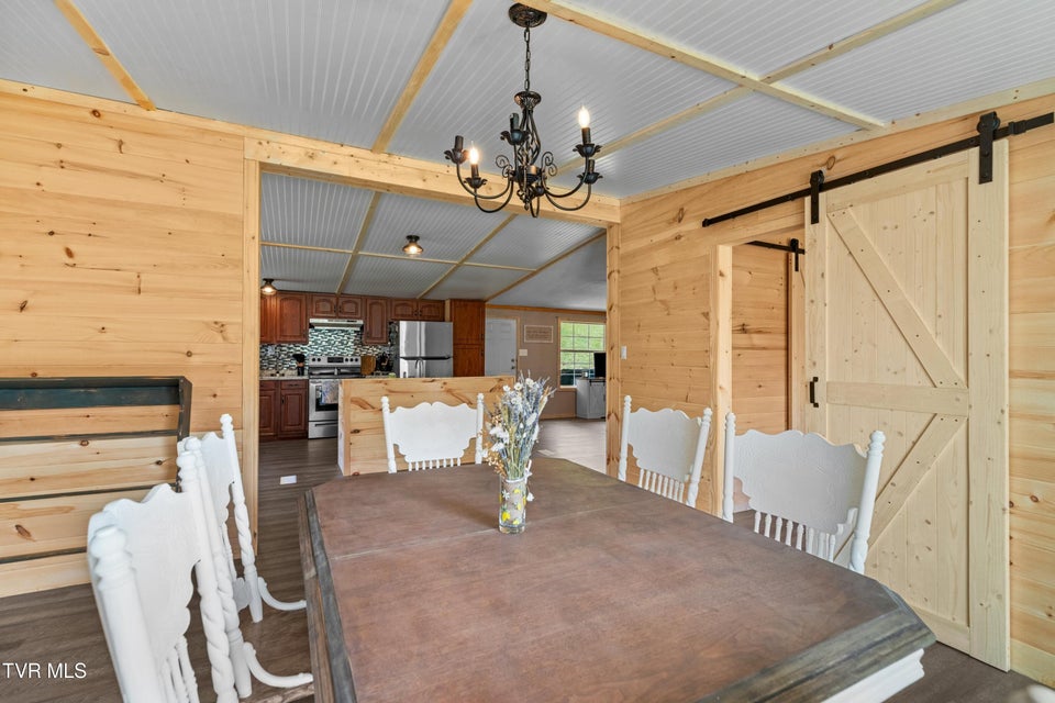 Photo #10: 2973 Chinquipin Road