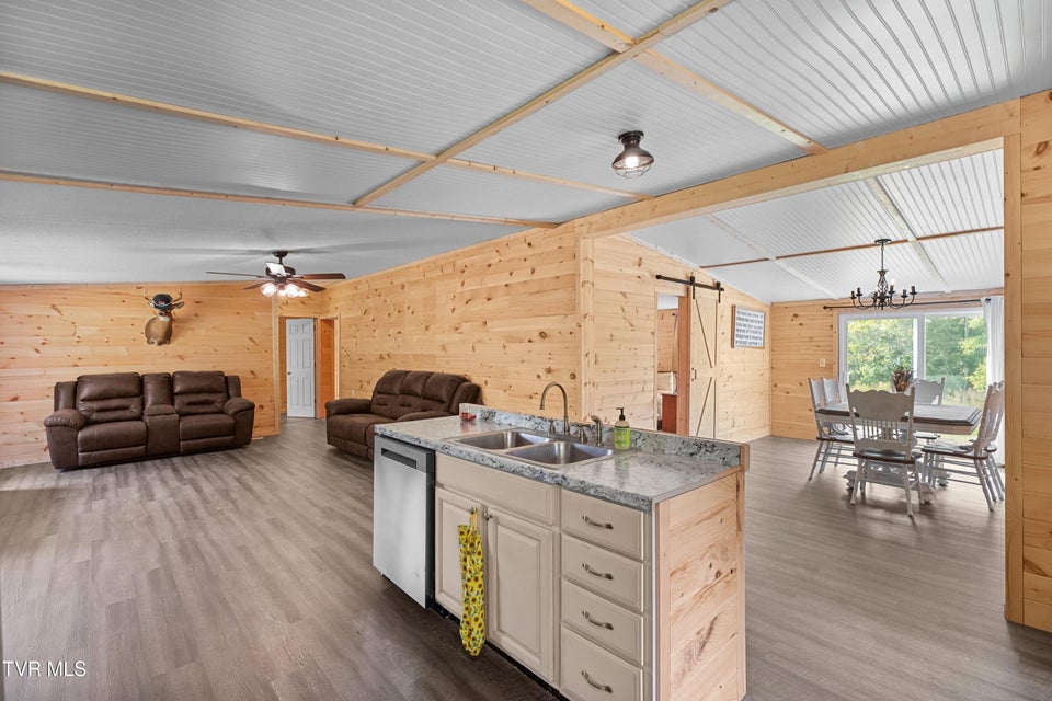 Photo #12: 2973 Chinquipin Road