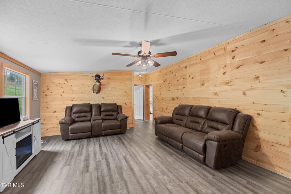 Photo #13: 2973 Chinquipin Road