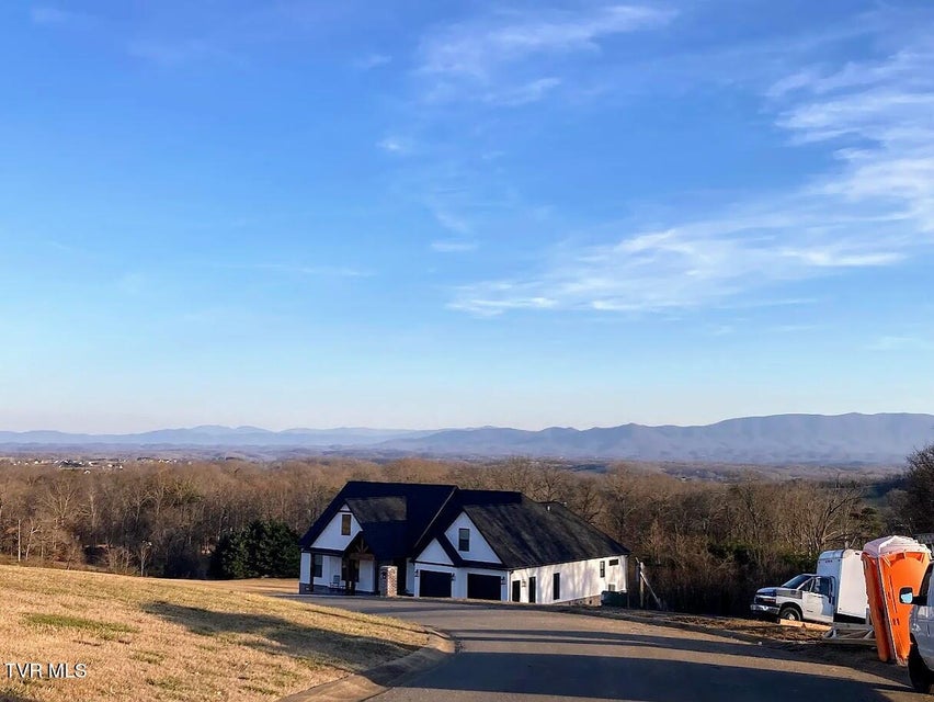 Photo #33: 531 Meadowcrest Lane