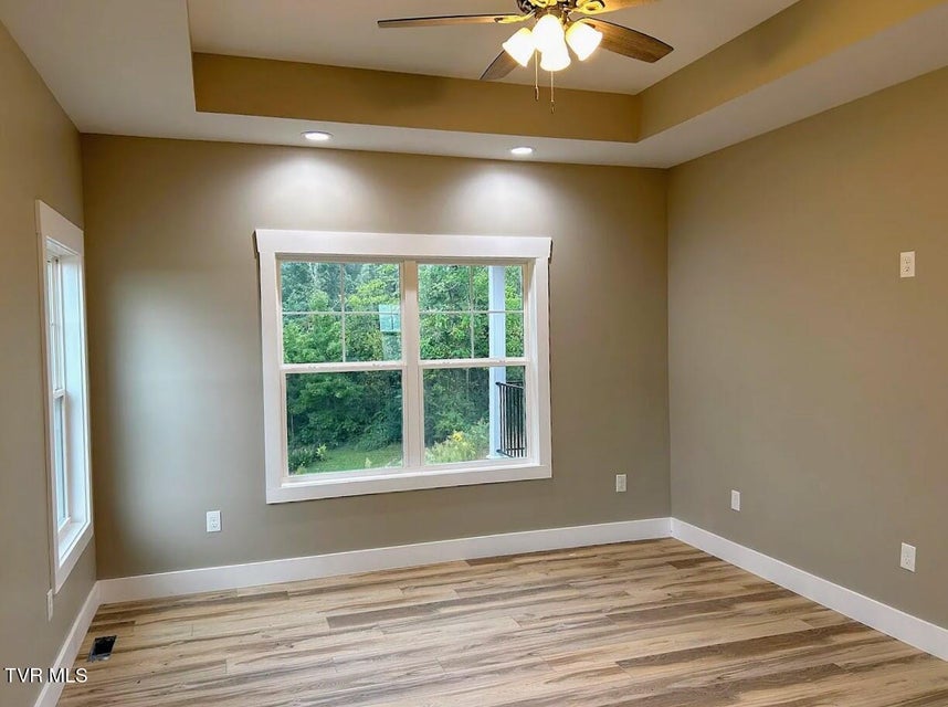 Photo #8: 531 Meadowcrest Lane