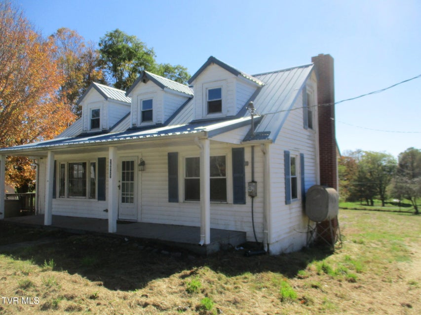 Photo #11: 16727 Highlands Parkway