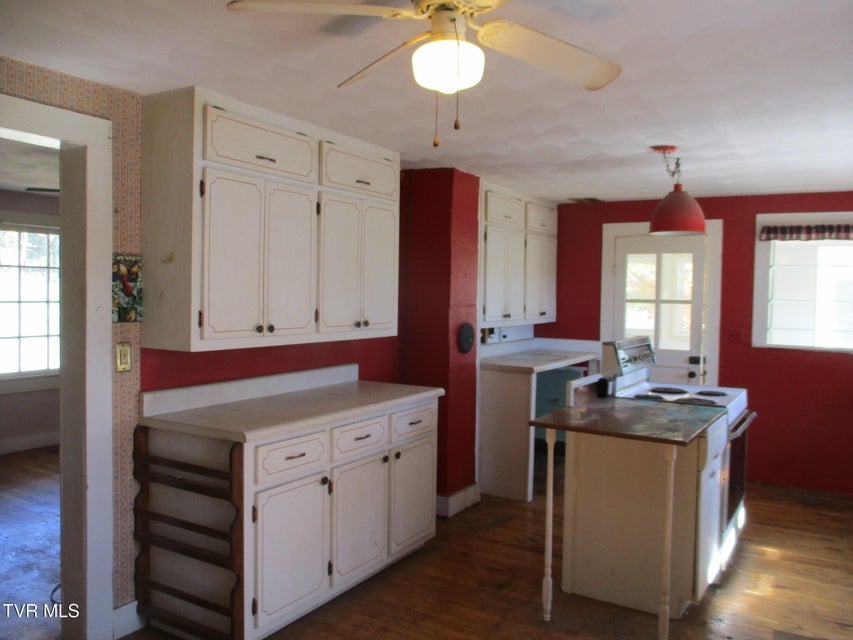 Photo #3: 16727 Highlands Parkway
