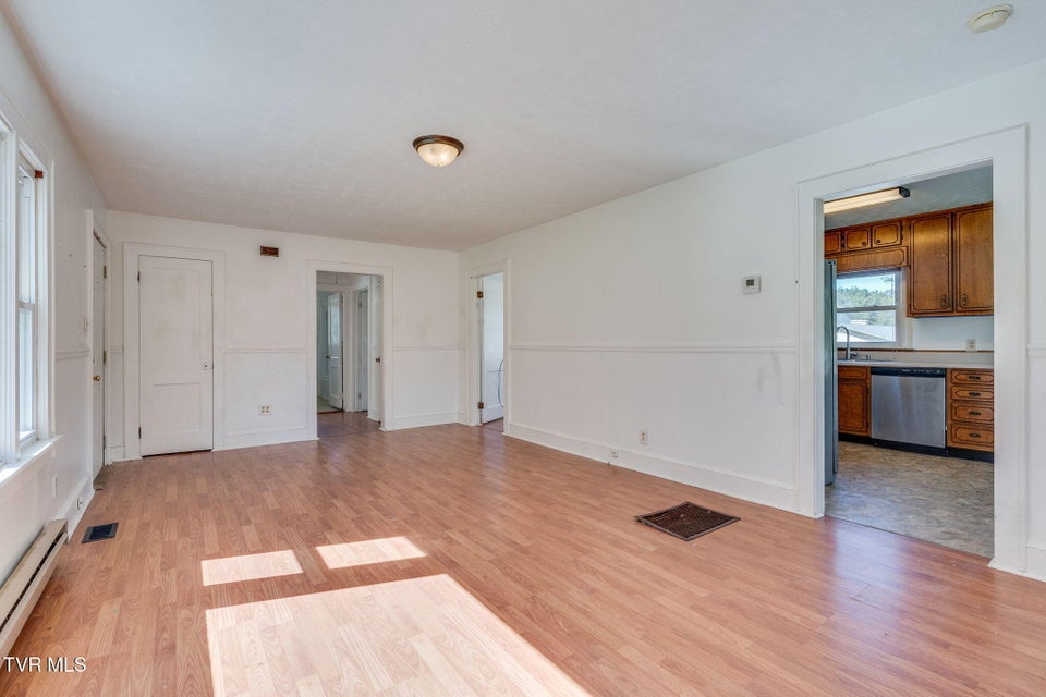 Photo #6: 1227 Broad Street