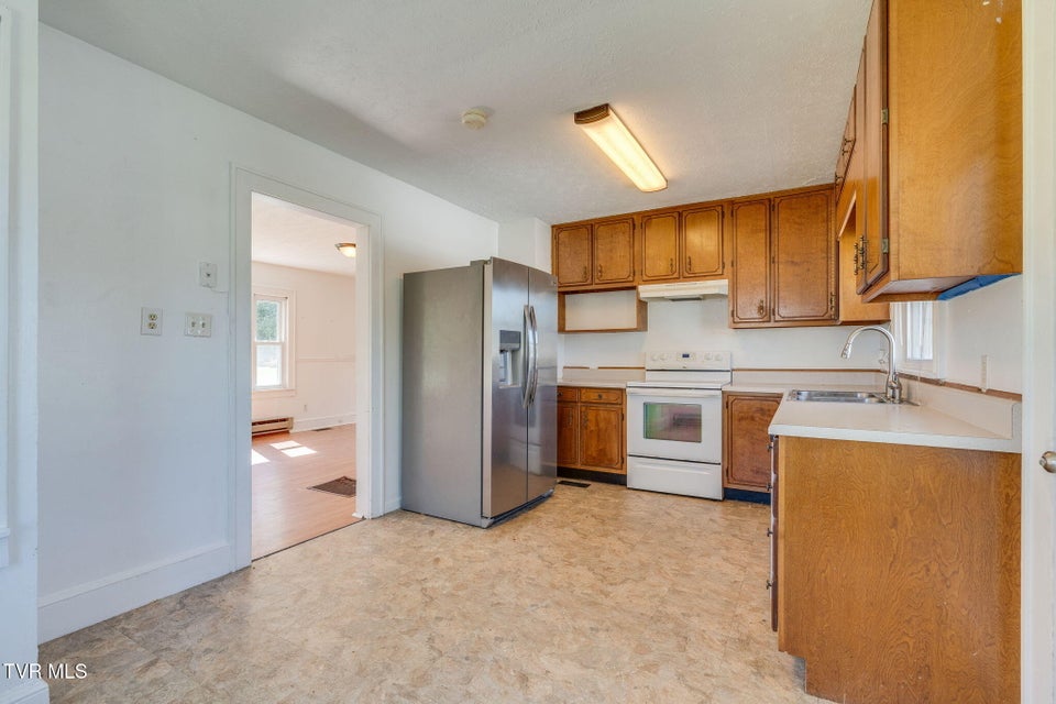 Photo #7: 1227 Broad Street