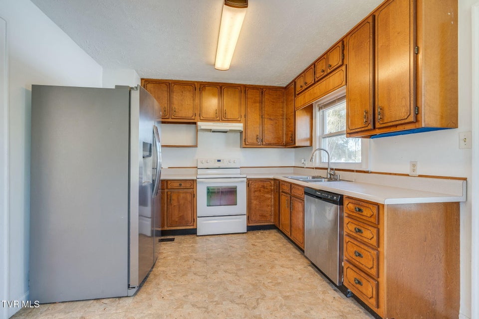 Photo #8: 1227 Broad Street