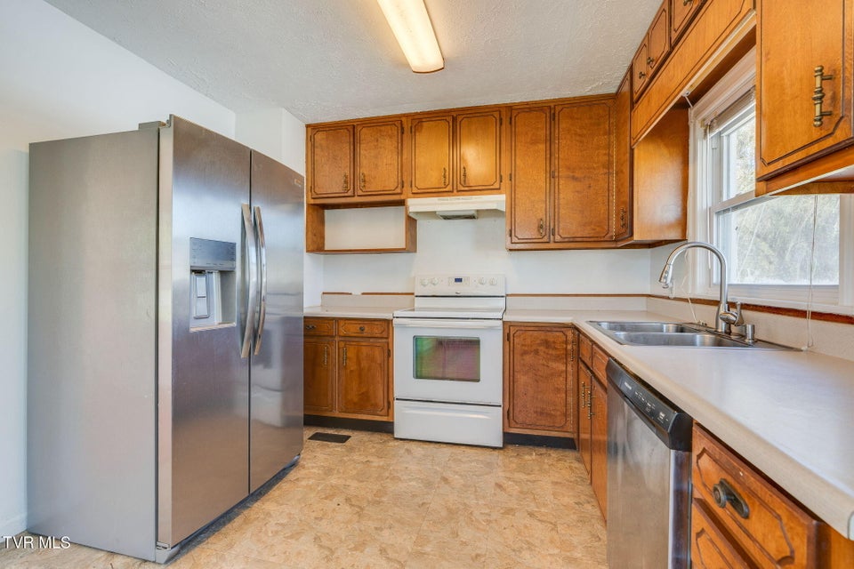 Photo #9: 1227 Broad Street