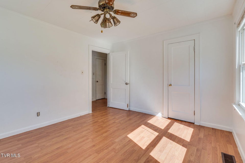 Photo #13: 1227 Broad Street