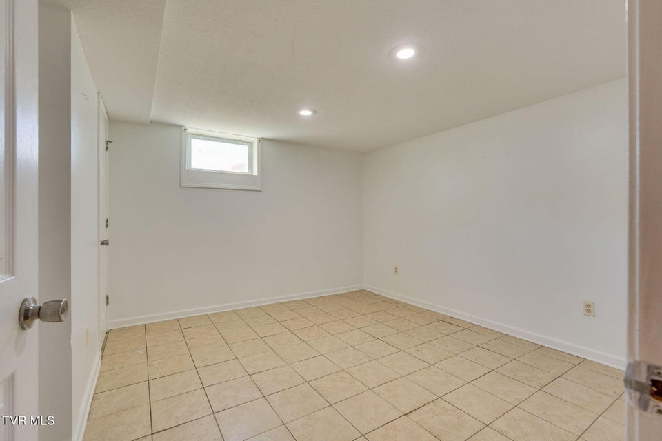 Photo #19: 1227 Broad Street