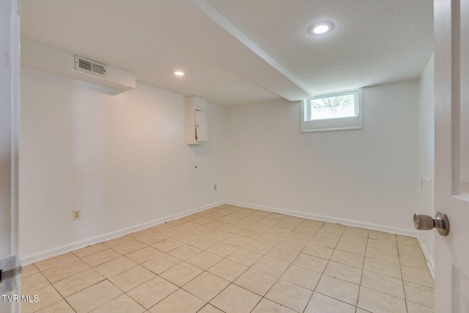 Photo #22: 1227 Broad Street