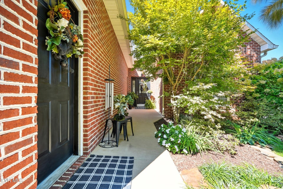 Photo #13: 290 Lakeview Drive