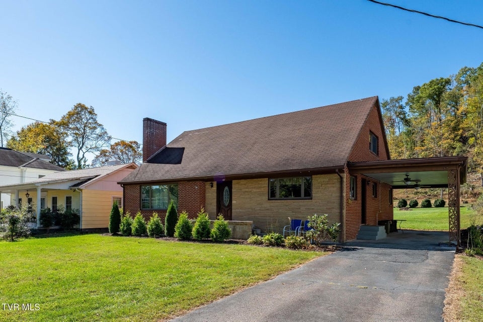 Photo #3: 401 Church Street