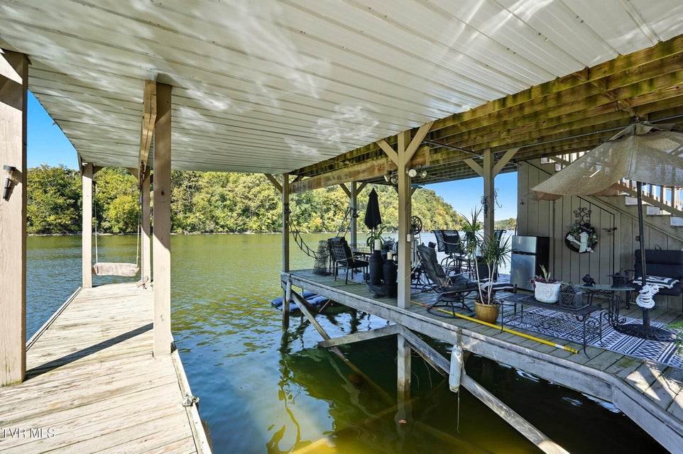 Photo #11: 290 Lakeview Drive