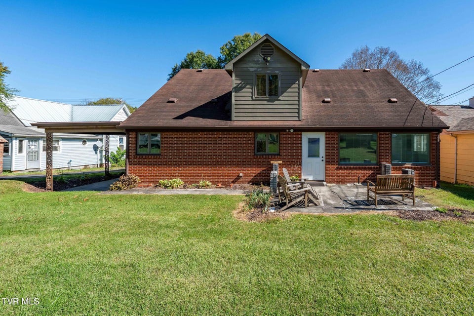 Photo #12: 401 Church Street