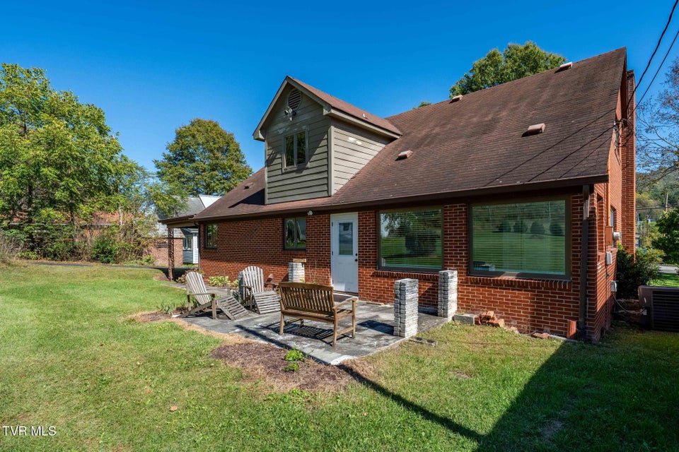 Photo #13: 401 Church Street