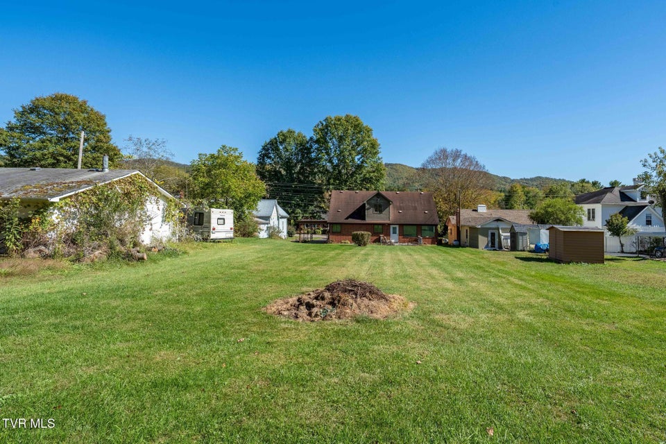 Photo #18: 401 Church Street