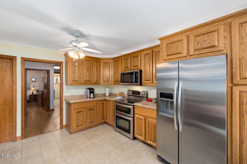 Photo #31: 401 Church Street