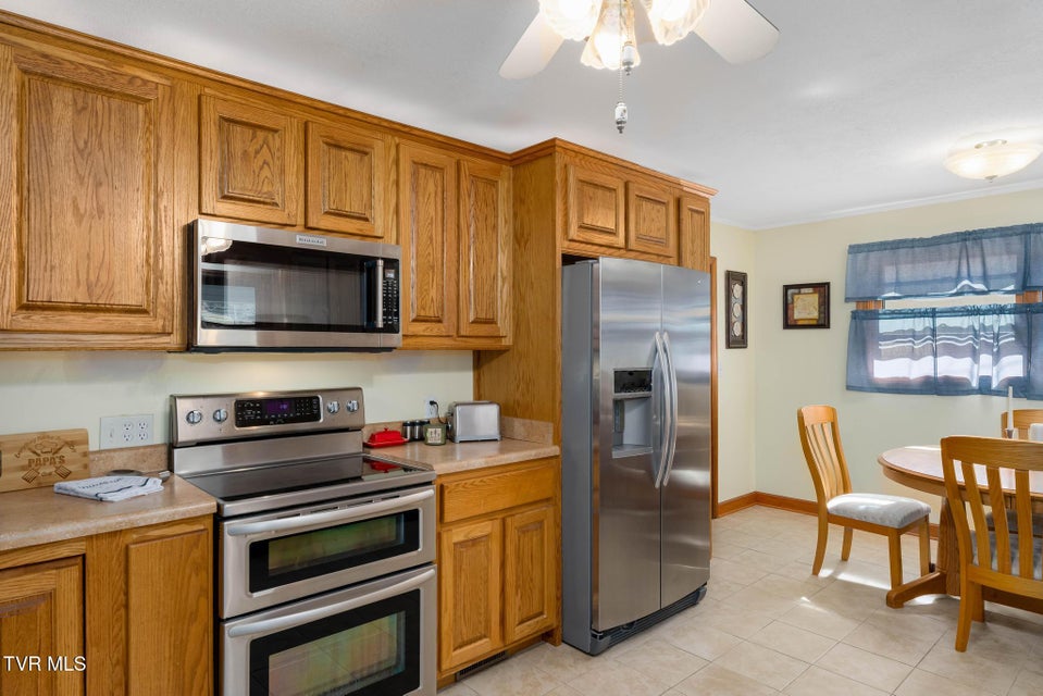 Photo #33: 401 Church Street